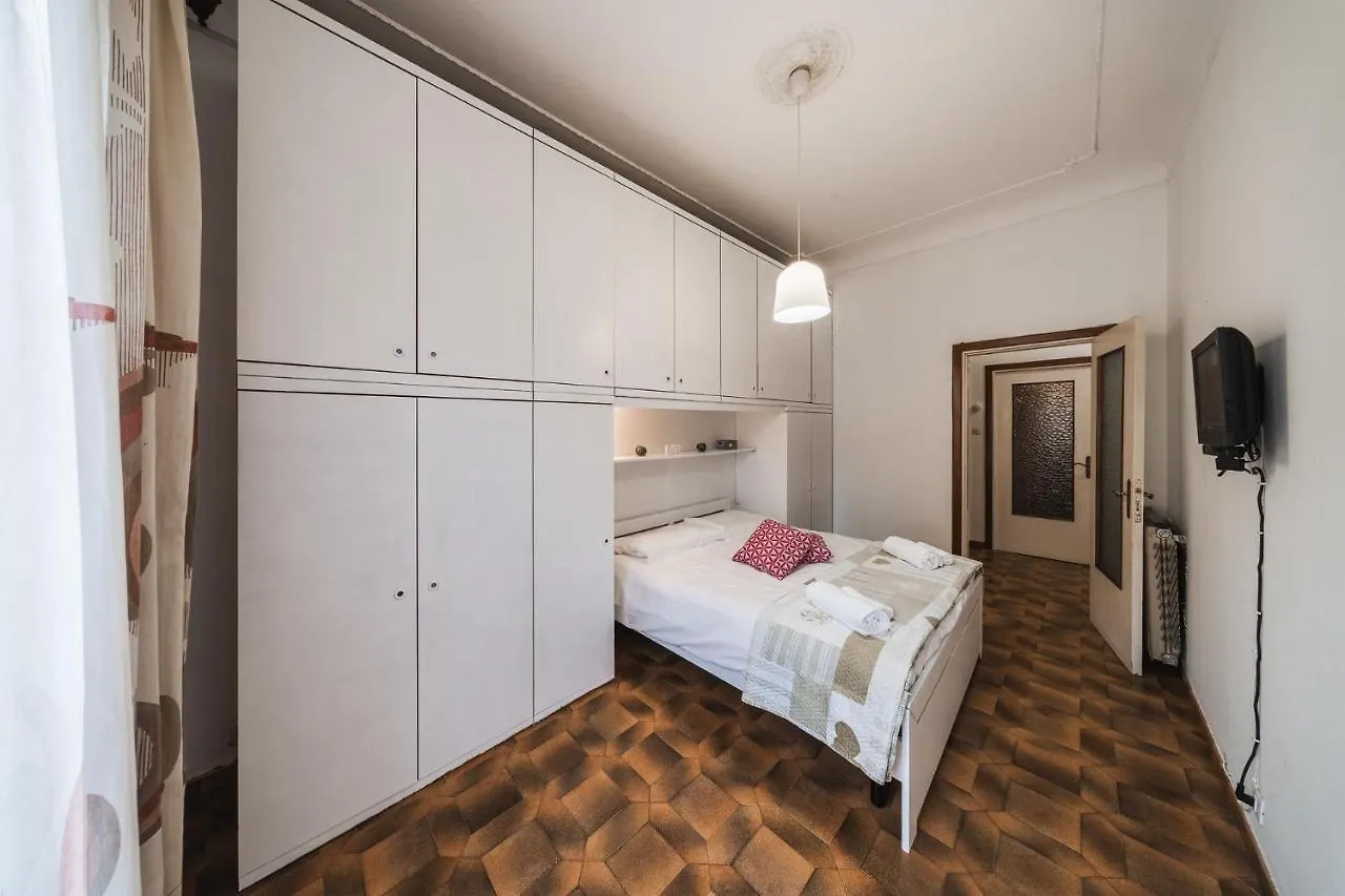 Apartment La Spezia Sghome Italy